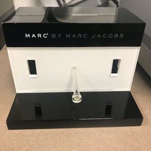Eyeglass stand